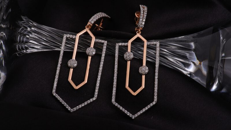 Earring-creative-jewellery-photography